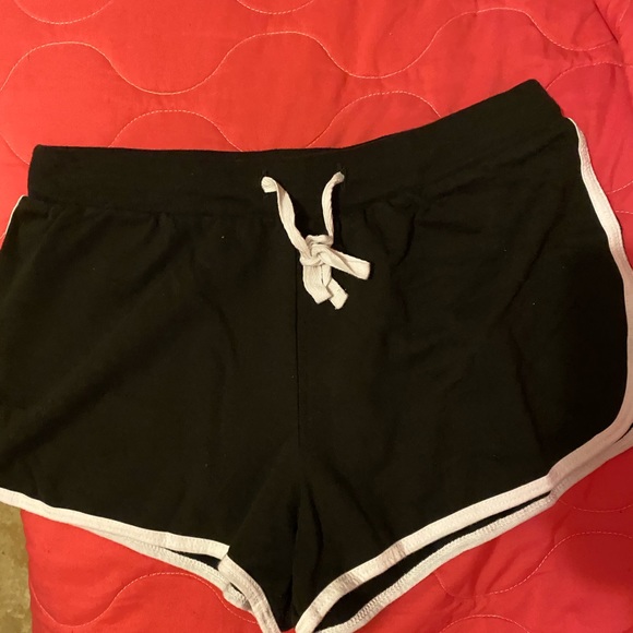 Shorts - Picture 1 of 2